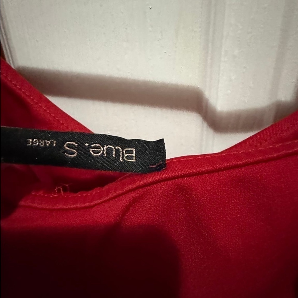 Red dress - Picture 2 of 4